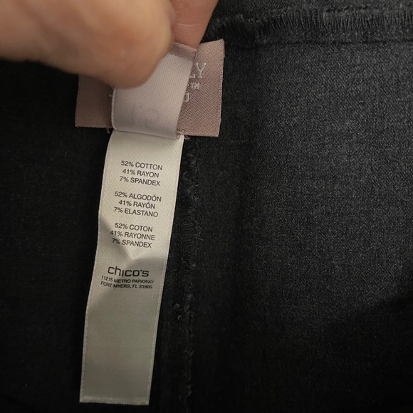 Chico's Fabulously Slimming Pull-On Pants size 1.5 short (10 short) - Picture 2 of 10